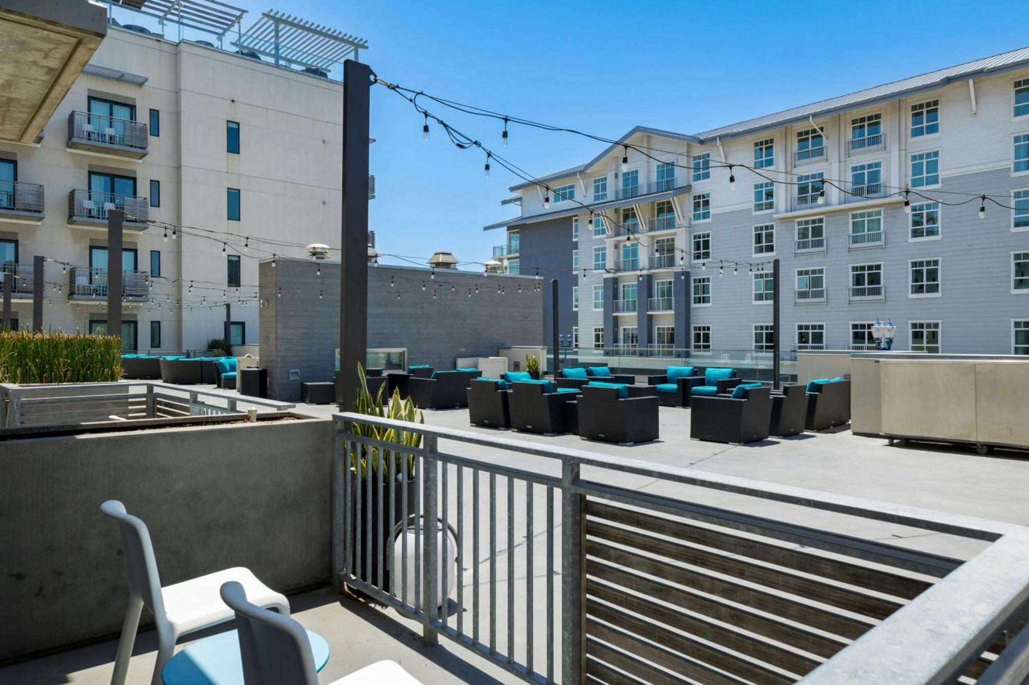 King Suite Shared Terrace Roll Shower Mobility Access